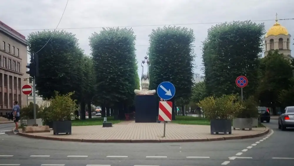 Странствующая Будда-Свобода: теперь — в центре Риги