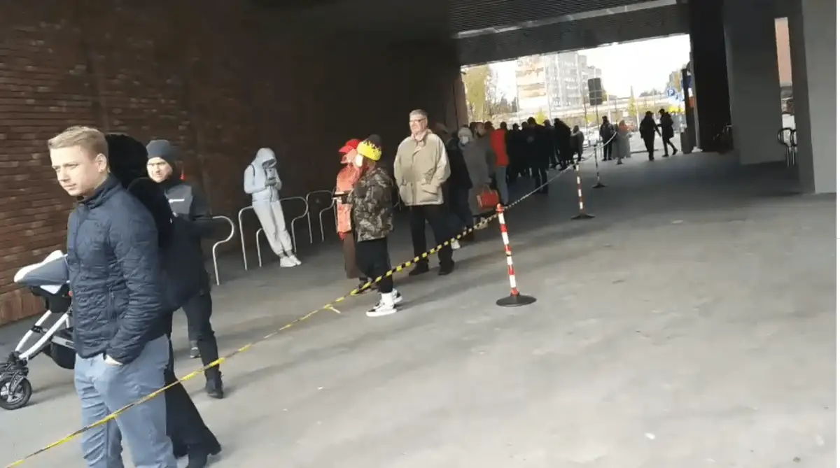 После приглашения вакцинироваться на русском, все не побегут на прививку: Силиня о предложении Клементьева