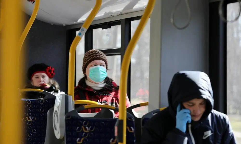 Rīgas sabiedriskajā transportā atkal varēs izmantot durvju atvēršanas pogu
