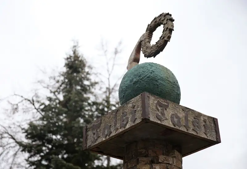 Opozīcija pārmet Talsos domes vadības algu palielināšanu pat par 450%, aizmirstot par darbiniekiem
