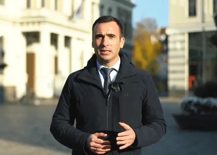 Staķis turpinās vadīt Rīgas domi kā bezpartejisks mērs