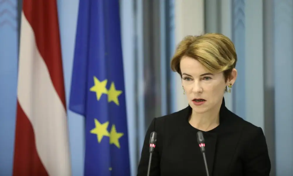 Iekšlietu ministre: Ziedu nolikšana 16.martā un 9.maijā ir pieļaujama, taču politiska un militāru agresiju sludinoša manifestācija nav organizējama