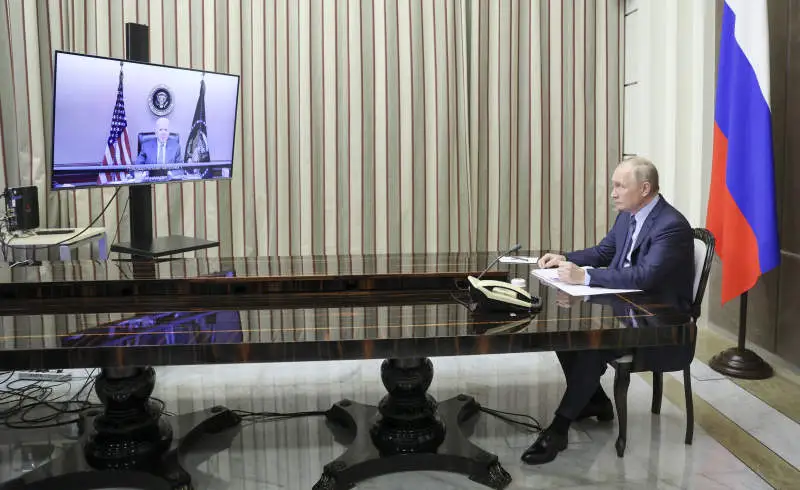 Озвучены темы переговоров Путина и Байдена: о чем президенты говорили два часа