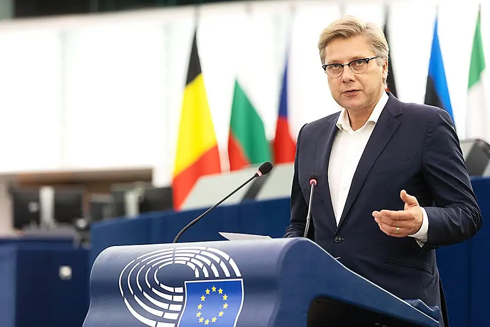 Нил Ушаков: Латвия должна извиниться перед негражданами!