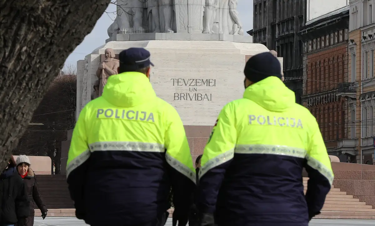 Esiet piesārdzīgi Rīgas centrā: Valsts policija šogad jau aizturēja vairākas pusaudžu bandas