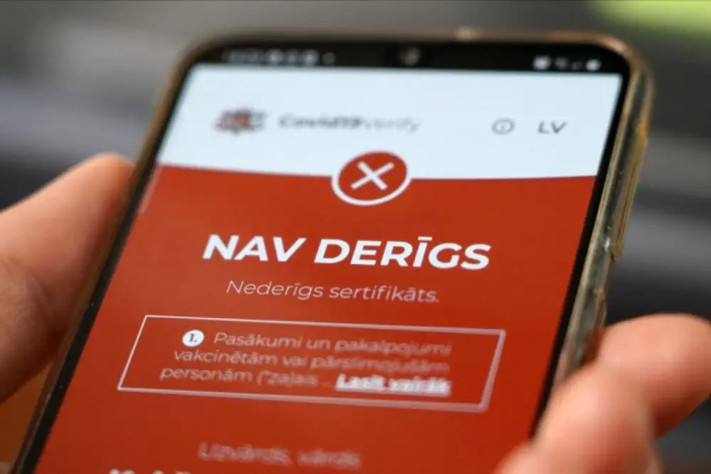 Par Covid-19 sertifikātu viltošanu trim sievietēm piespriež sabiedrisko darbu