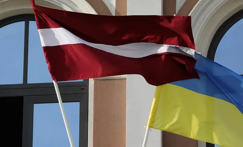 На ЧМ по хоккею в Риге разрешили демонстрацию флагов Украины: российский под запретом