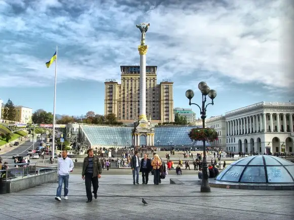 Украина «неофициально» открывает все шесть кластеров в рамках заявки на членство в ЕС, но вето остается
