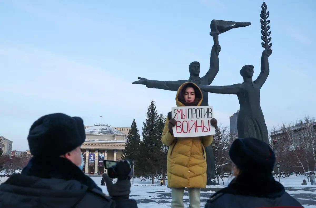 Ходорковский россиянам: протестуйте! Ваши 15 суток ареста могут спасти чью-то жизнь. В РФ задерживают уже за твиты