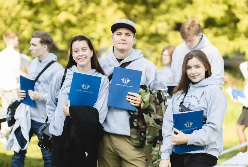 Как учиться бесплатно в частном университете, чтобы работодатели боролись за студентов?