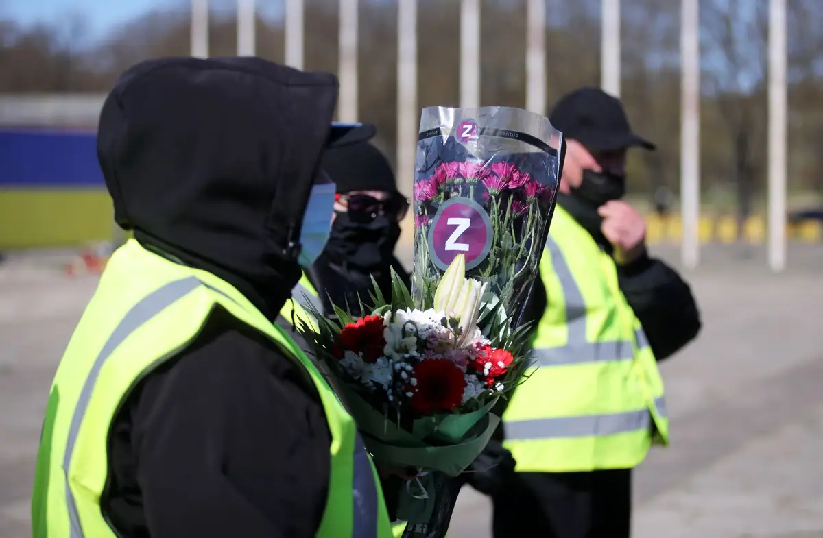 Policija saistībā ar 9.maiju aizturējusi astoņas personas un sākusi 15 administratīvā pārkāpuma procesus