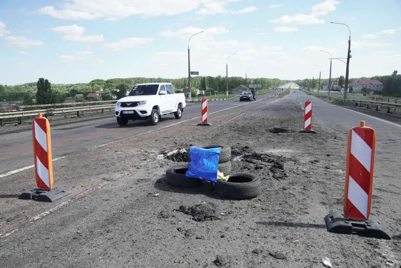 Антоновский мост в Херсоне закрыли после нового удара украинских военных
