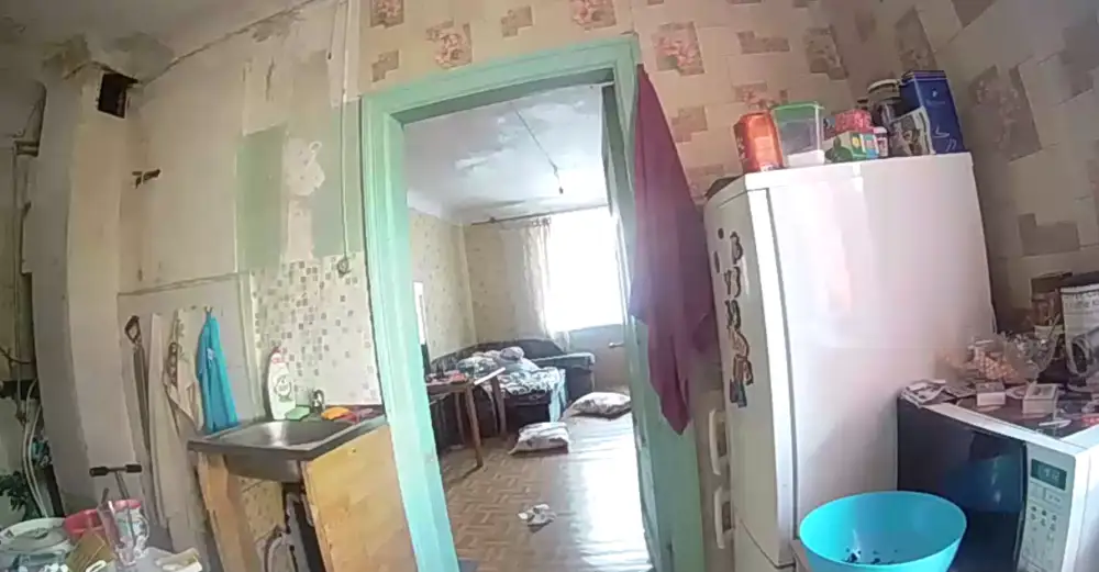 Rīgā policija no ģimenes nošķir piecus gadus vecu meitenīti