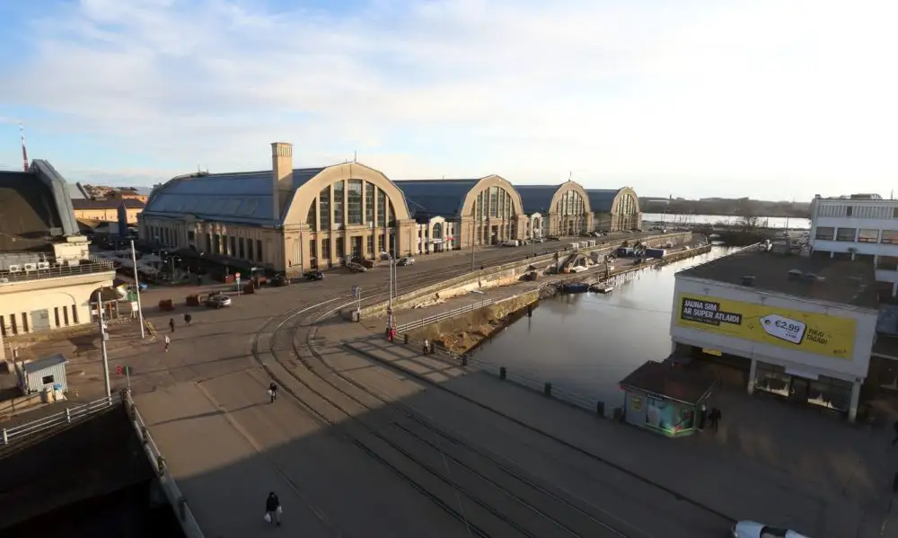 Овощной павильон Центрального рынка прекращает работу