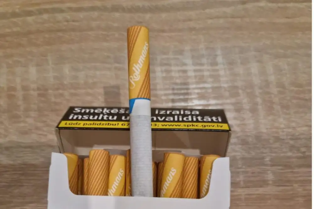 Policija: Latvijā un kaimiņvalstīs noziedznieki sadarbojas nelegālo cigarešu ražošanā