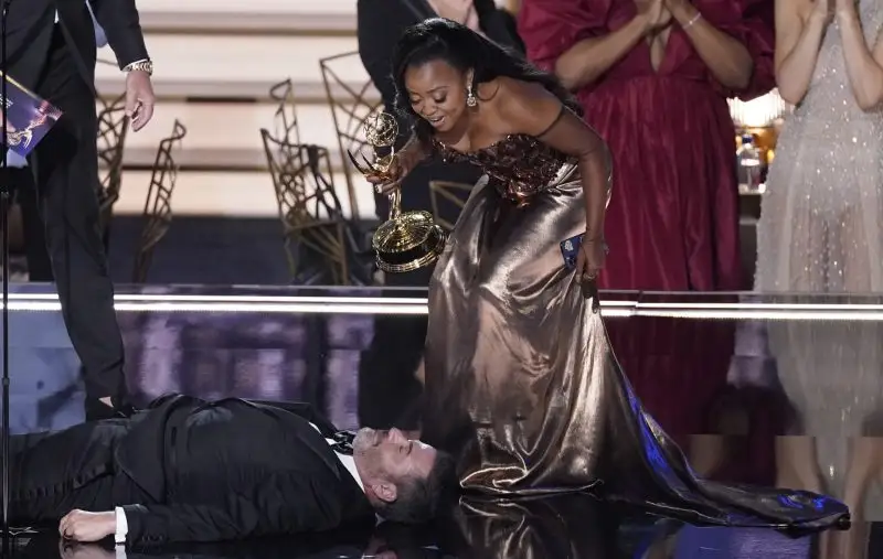 В Лос-Анджелесе вручили премии Emmy: лучший актер — исполнитель главной роли в «Игре в кальмара»