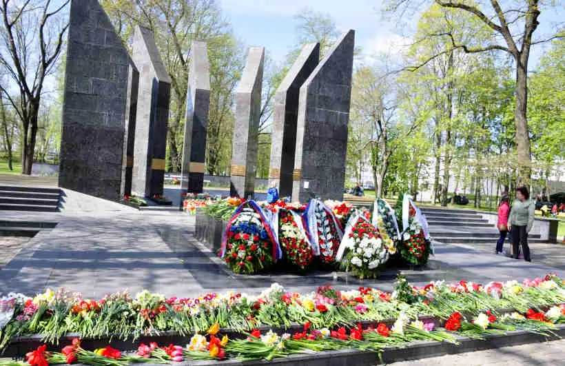 Daugavpils solās likumā noteiktajā termiņā demontēt padomju režīmu slavinošos objektus