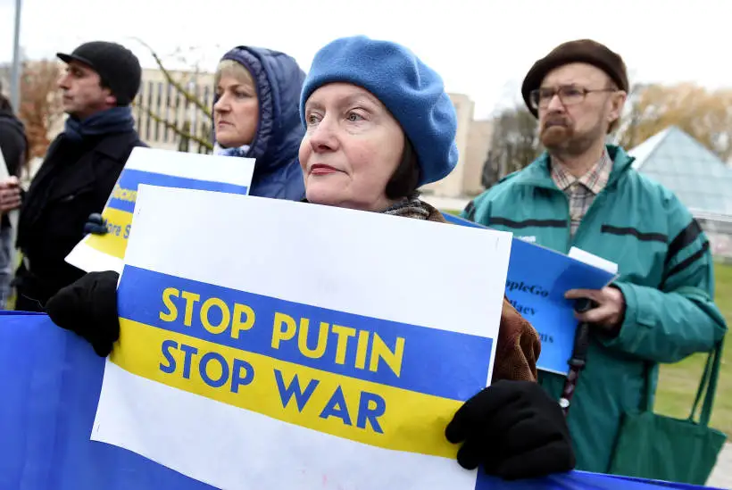 Глава МИД Франции: в вопросе поддержки Украины «красных линий» нет
