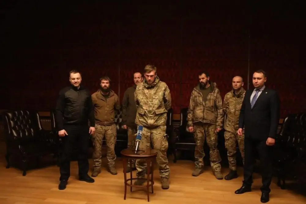 200 украинских военных выменяли на Медведчука: обмен пленными (ФОТО, ВИДЕО)