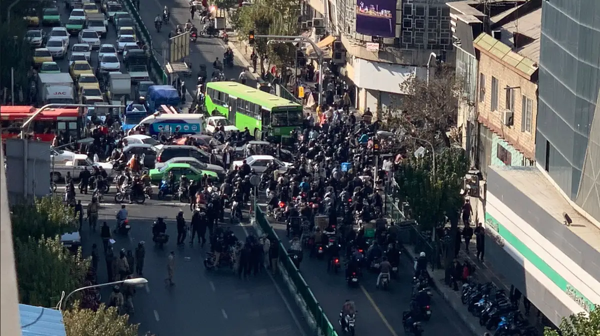В Иране уже два месяца не прекращаются протесты, убиты 426 человек (ВИДЕО)