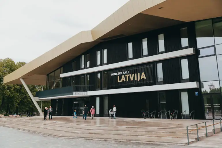 «Концертный зал «Latvija» в Вентпилсе в каком-то смысле обречен»: как же выживают региональные концертные залы?