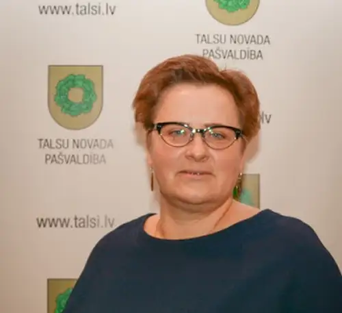 No amata atbrīvo Talsu novada domes priekšsēdētāju Pētersoni