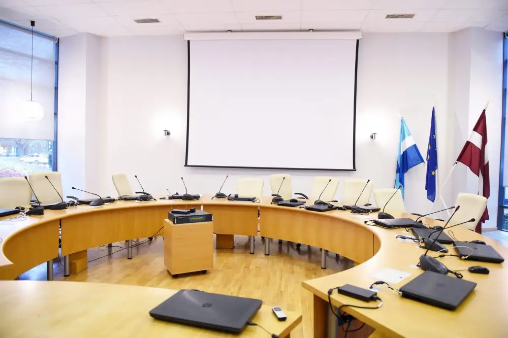 VARAM: Jūrmalas domes deputātu algu paaugstinājums ir likumīgs