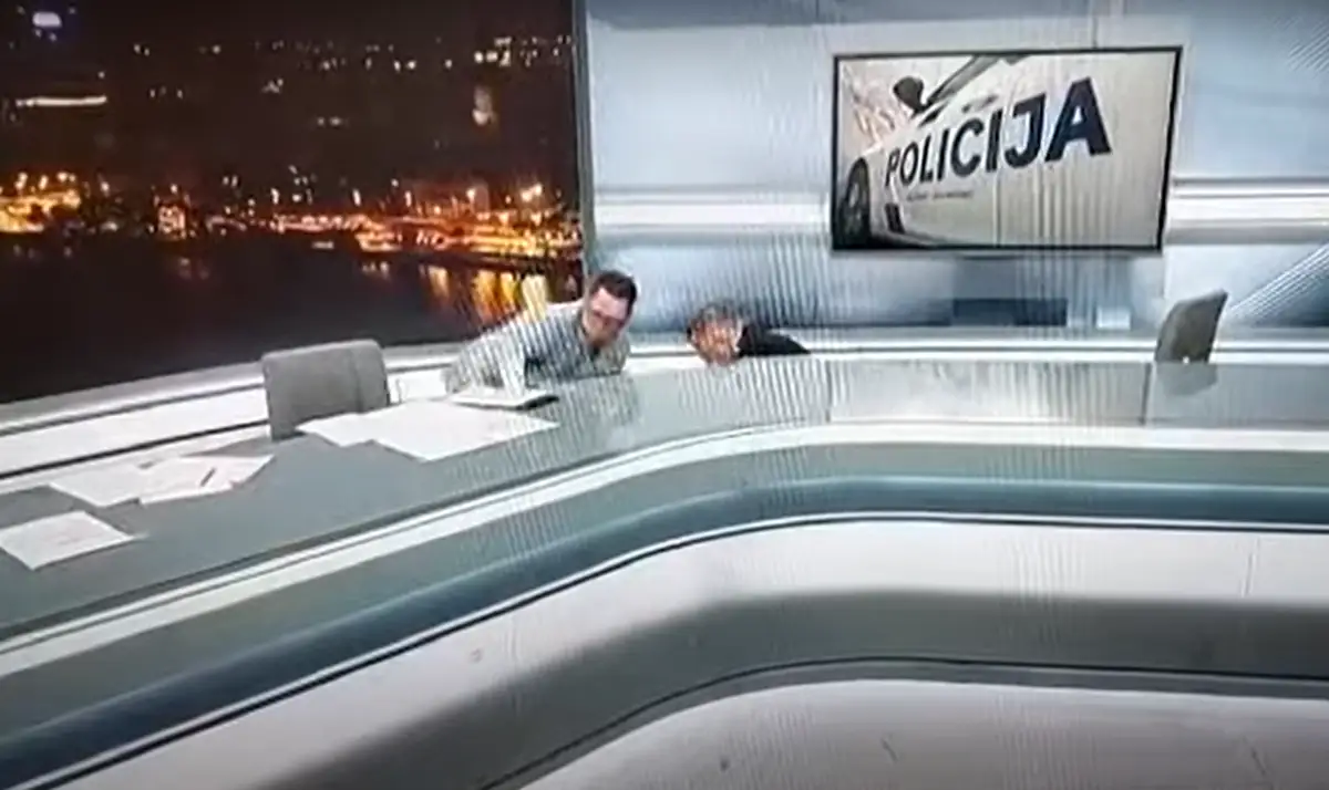 В прямом эфире LTV журналист упала в обморок. ВИДЕО