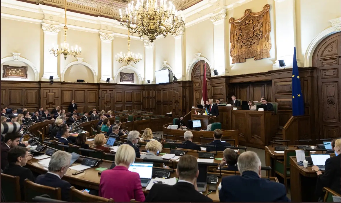 Saeima noraida iedzīvotāju iniciatīvu par prasību parlamentāriešiem noteikt obligātu augstāko izglītību