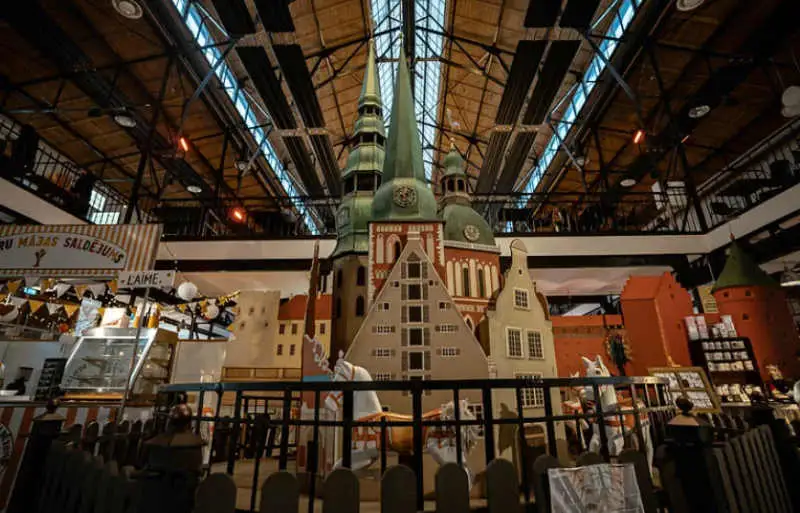 Рождественская красота в Агенскалнсе: карусель, пипаркукас и даже кролики (ВИДЕО)