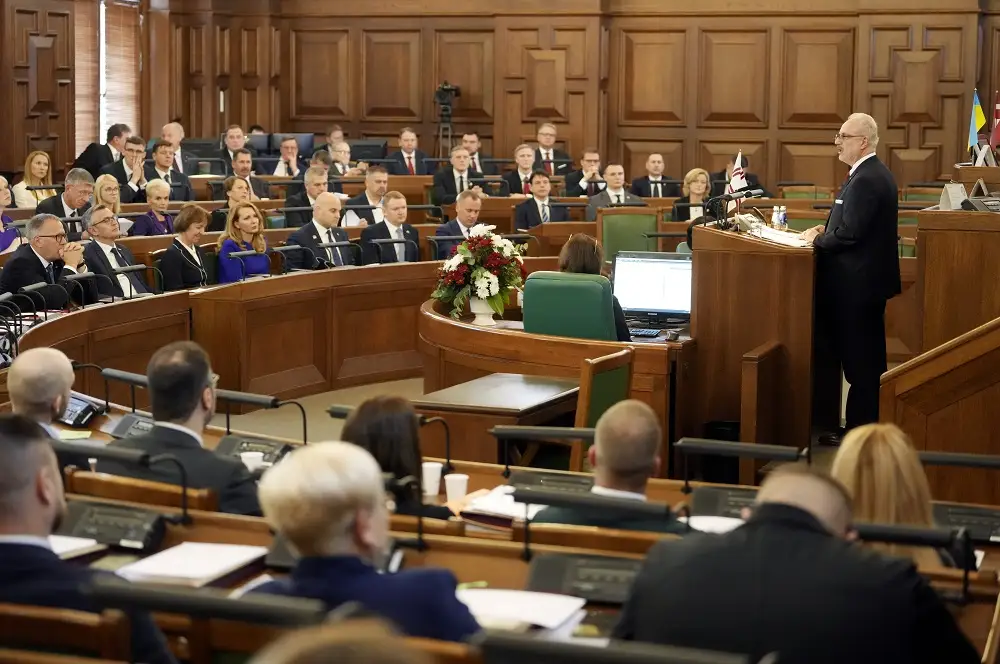 Politiķi pagaidām sagaida esošās valdības darba turpināšanu
