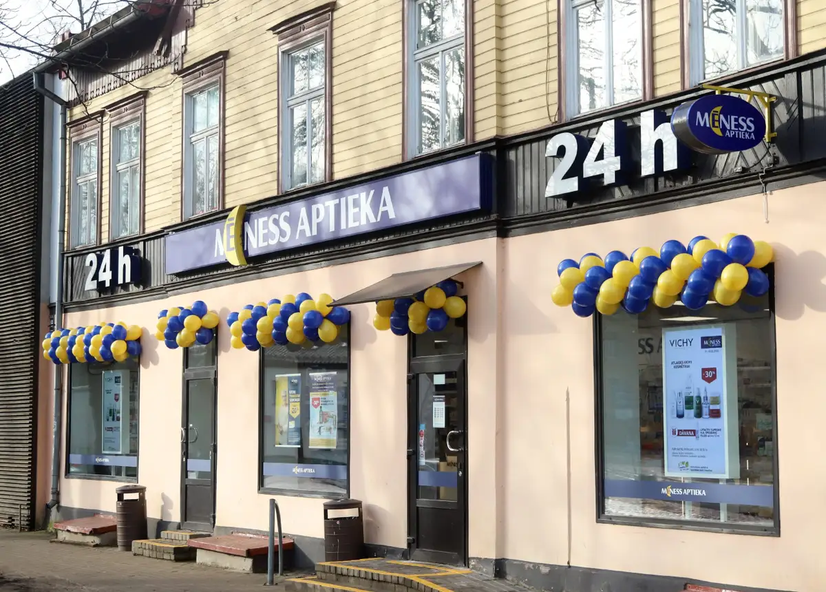 «Добро пожаловать!» – говорят фармацевты реконструированной Mēness aptieka в рижской Пардаугаве