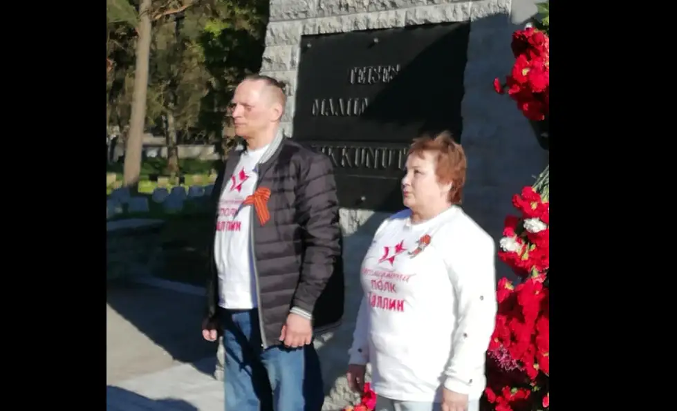 Представлял угрозу общественному порядку: у организатора Бессмертного полка в Эстонии отобрали вид на жительство