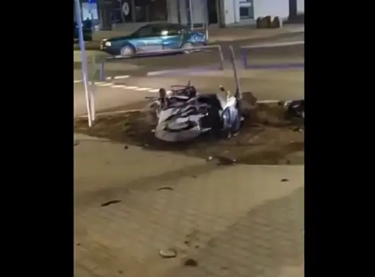 Открыл сезон… В тяжелую аварию в Огре попал мотоциклист «Ямахи» (ВИДЕО)