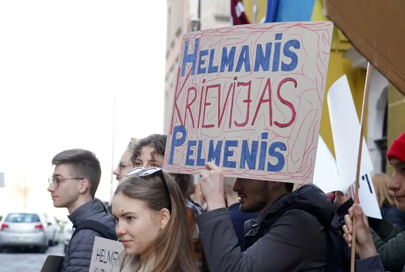 Saeimas komisija noraida partijas «Progresīvie» pieprasījumu vērtēt Egila Helmaņa darbību