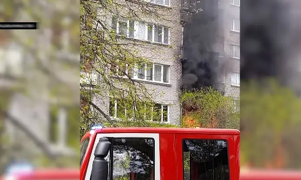 «Весь ремонт сгорел»: на балкон прилетел окурок и вызвал внушительный пожар
