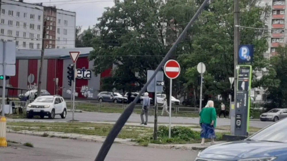 Парковка обирает пациентов больницы «Гайльэзерс»: крик души рижанина