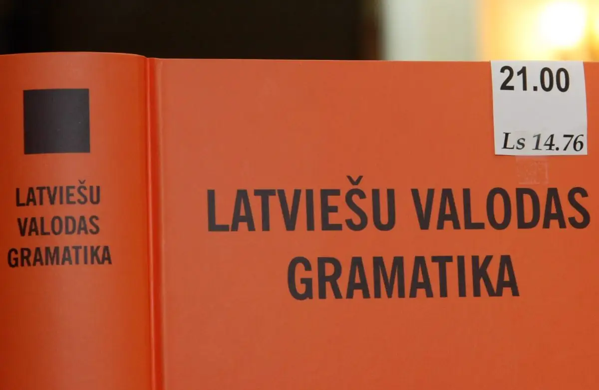 Krievijas pilsoņiem vēl līdz 30.novembrim iespējams iesniegt dokumentus uzturēšanās atļaujas pieprasīšanai