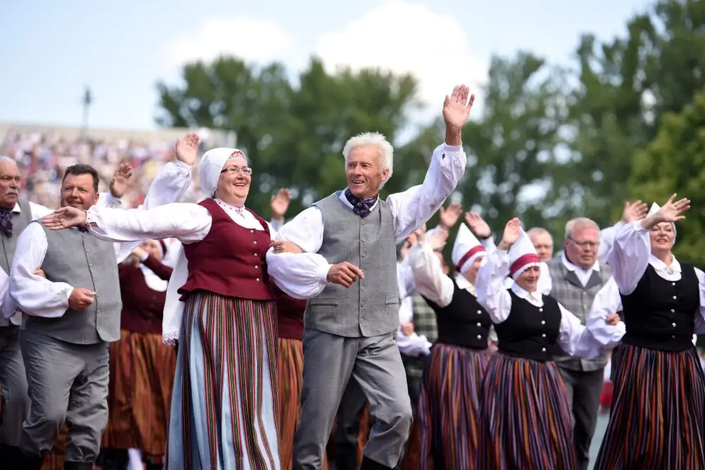Dziesmu un deju svētku starpsvētku pasākuma norisei Salaspilī trūkstošos 30 000 eiro nodrošinās LNKC