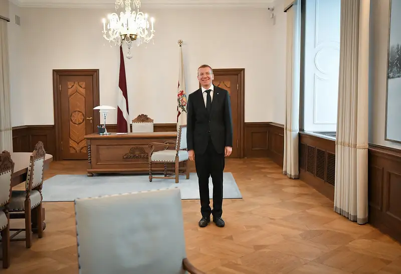 Valsts prezidents: Elektrības sadales tarifu pārskatīšana decembrī ir labāk, nekā to pārskatīšana pēc pusotra gada