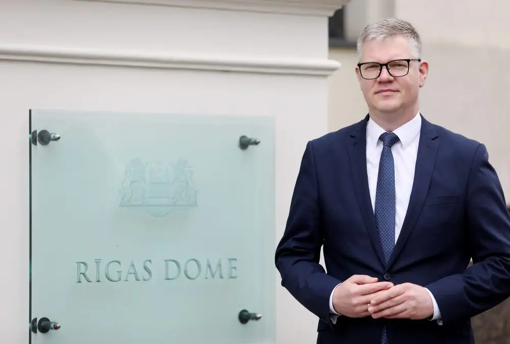 Rīgas mērs atvainojas ģimenei, kuras bērns ir cietis vides objektā Vecrīgā