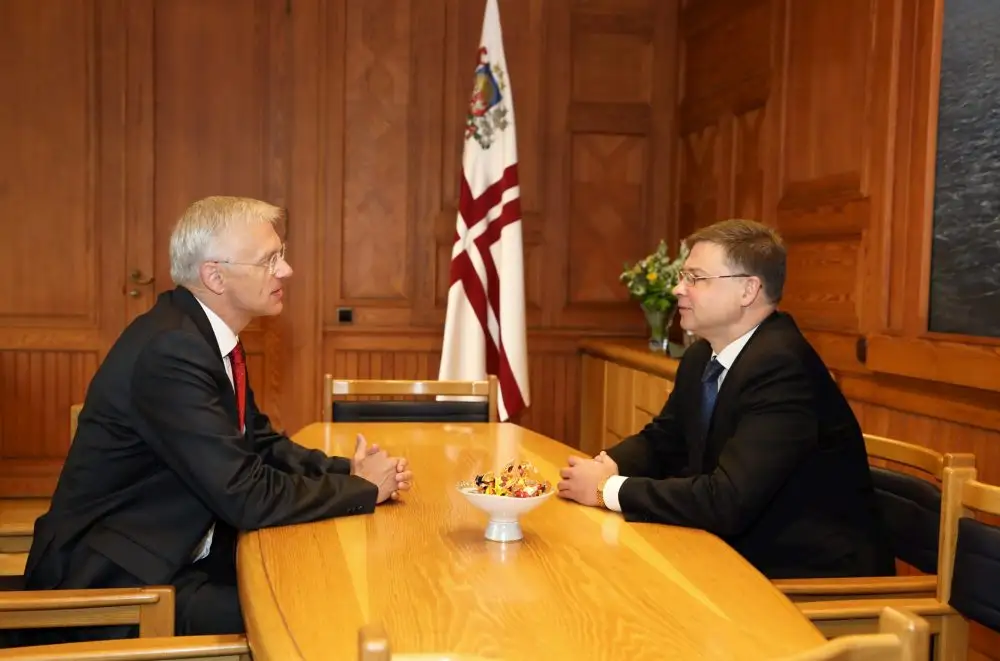 «Jaunās vienotības» EP līderi būs Dombrovskis, Kariņš un Kalniete