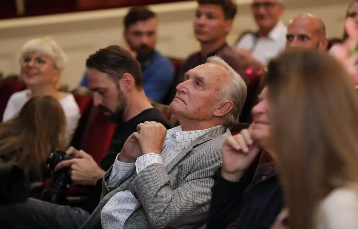 Президент поздравил актера Улдиса Думписа с юбилеем. Звезде «Долгой дороги в дюнах» исполнилось 80 лет