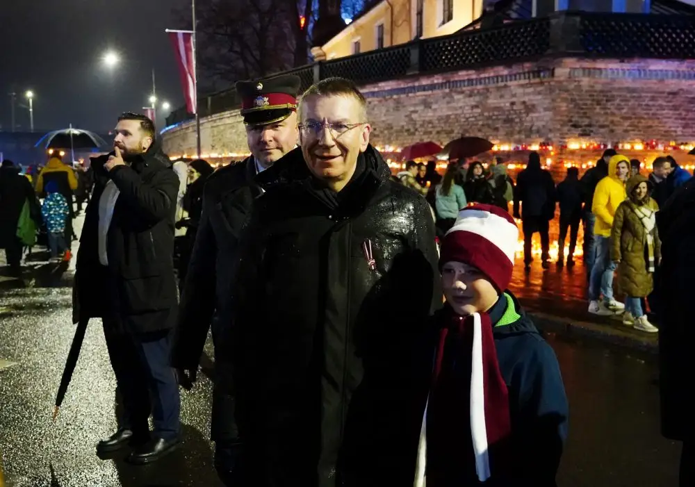 Valsts prezidents Lāčplēša dienā īpaši sveic valsts aizsardzības dienesta karavīrus