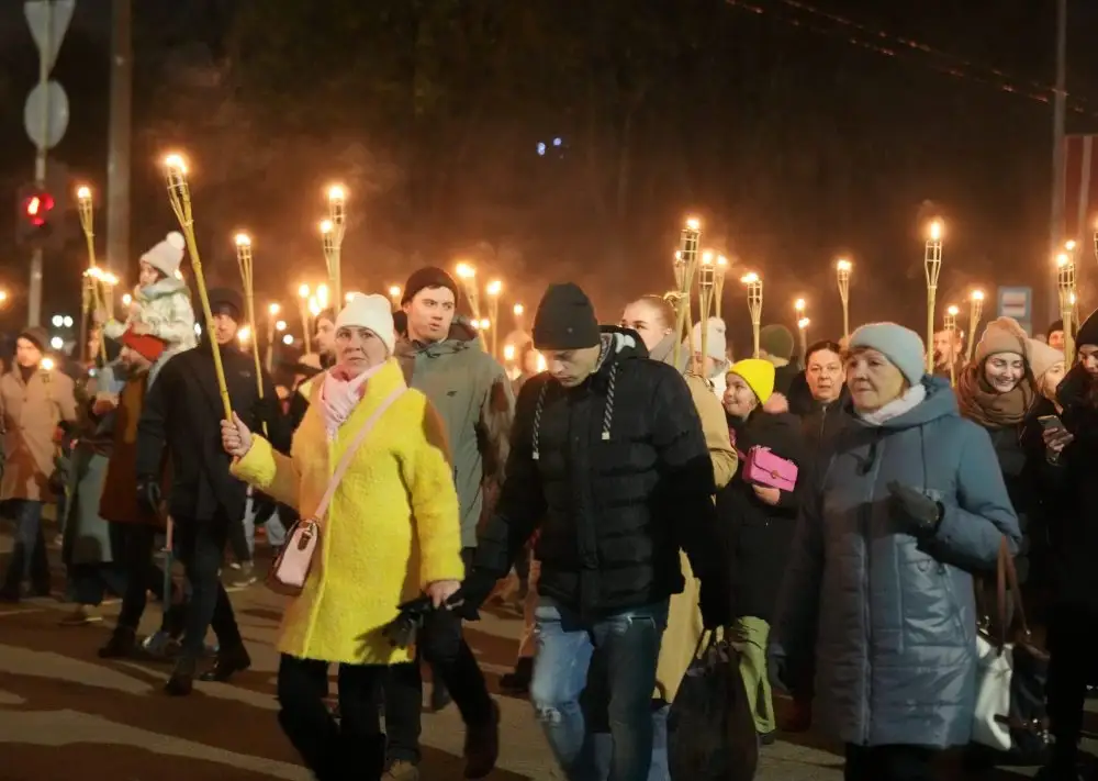 Lāčplēša dienā un 18.novembrī goda ģimenes vilcienos varēs braukt bez maksas