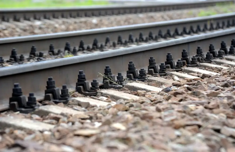 Пока Латвия мучается с Rail Baltica, Польша достраивает скоростные ж/д и автомагистрали