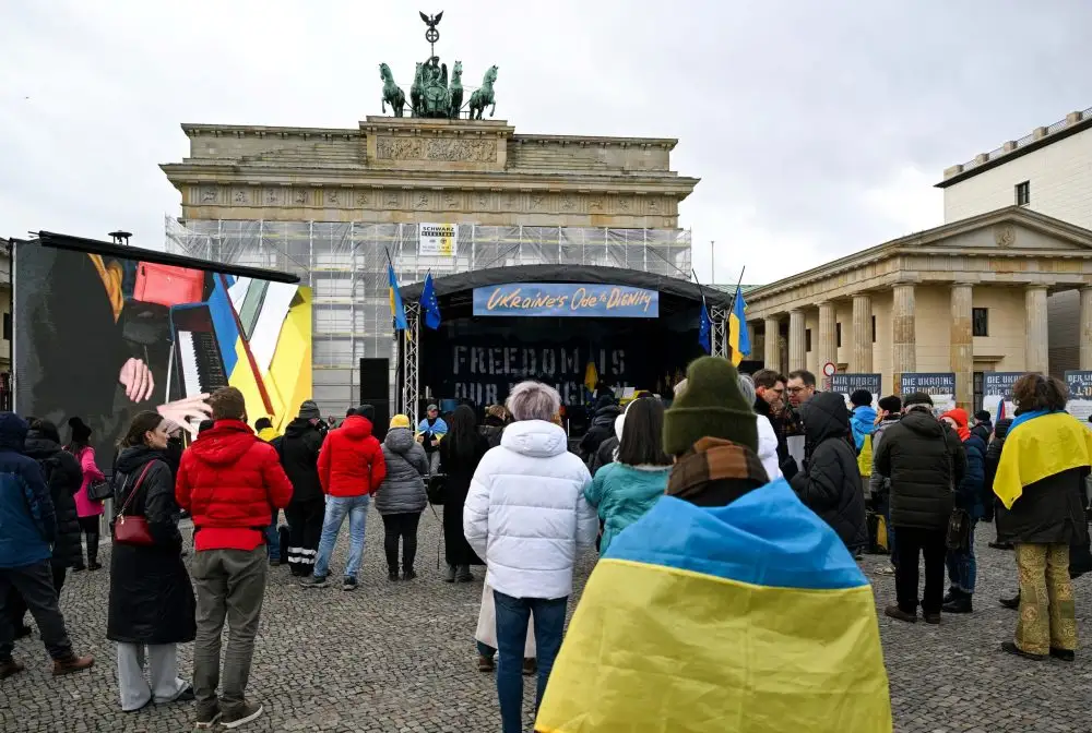 «Полные микроавтобусы украинцев»: ХДС хочет лишить беженцев из Украины особого статуса в Германии