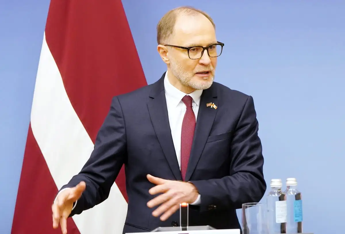Aizsardzības ministrs: «Shahed» drona incidentā konkrētā rīcība novērtēta kā drošākais reaģēšanas veids