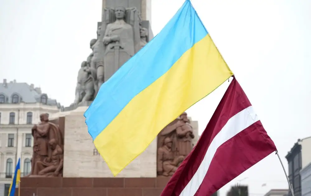 Ukraina nav lūgusi veikt konkrētus soļus saistībā ar Latvijā dzīvojošajiem ukraiņiem iesaukuma vecumā