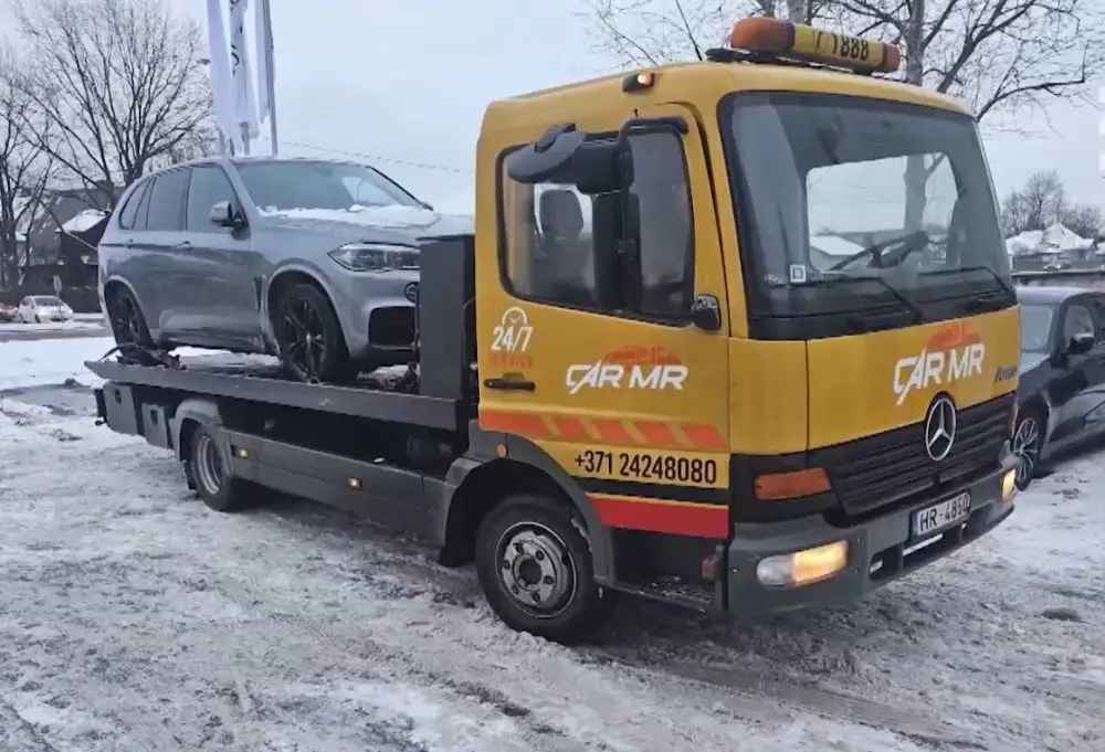 В Ильгюциемсе угнали автоэвакуатор; владелец просит помощи